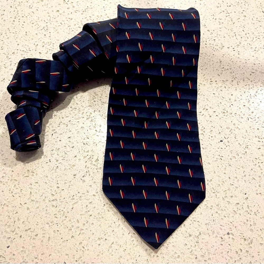 Bill Blass (Black Label) All Silk Necktie